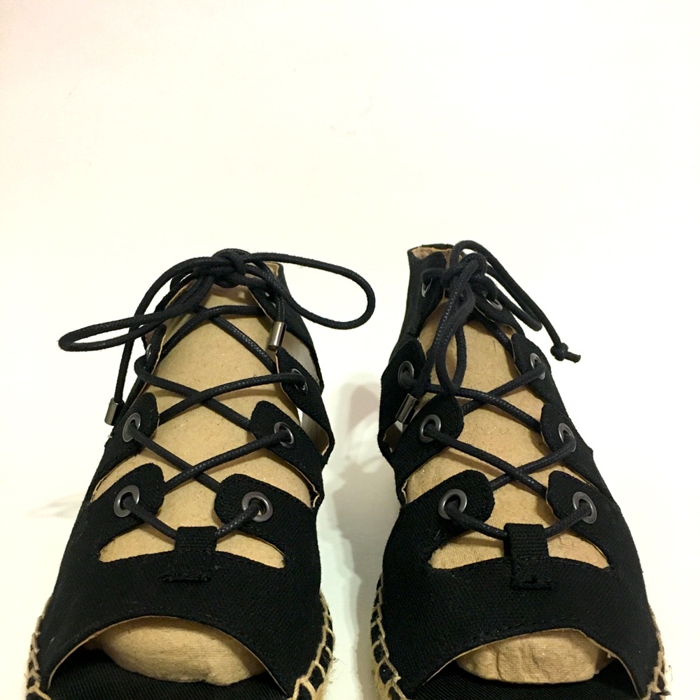 Womens Simply Vera Wang Lace Up Flat Sandals Sz 6M